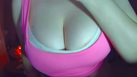 Snapshot of leysun7777 chatting on October 2025 02:40:02 AM Leysun7 online show from October 2025 02:40:02 AM