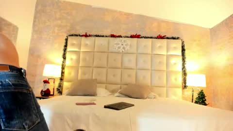 LEZY online show from December 2025 07:54:02 PM