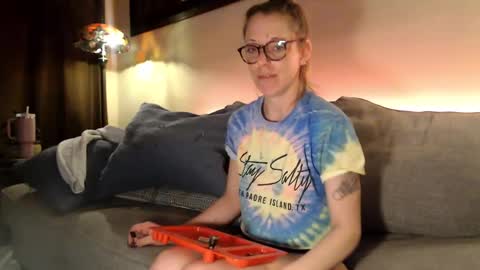 Hornystonerchick online show from December 2024 05:15:02 AM