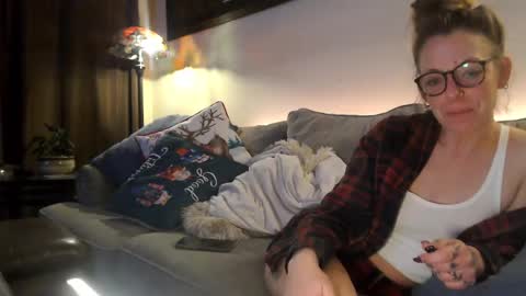 Hornystonerchick online show from December 2024 04:47:01 AM