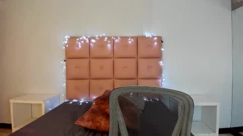 Snapshot of lhiamfitt chatting on December 2024 06:50:01 PM lhiamfitt online show from December 2024 06:50:01 PM