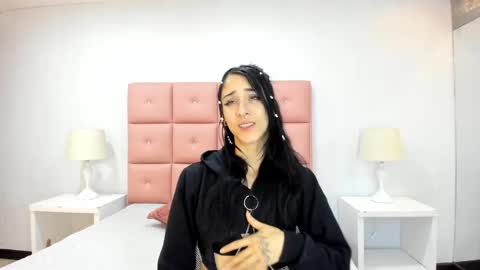 Snapshot of lhiamfitt chatting on January 2025 04:12:02 PM lhiamfitt online show from January 2025 04:12:02 PM