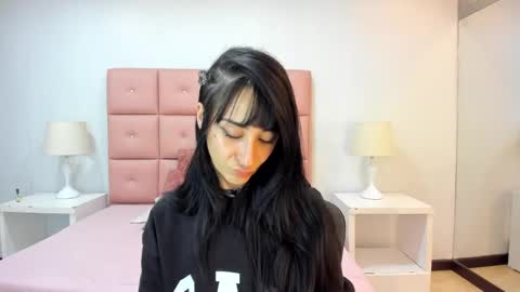 Snapshot of lhiamfitt chatting on February 2025 05:53:02 AM lhiamfitt online show from February 2025 05:53:02 AM