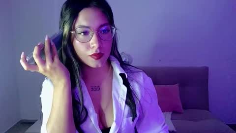 Lia  online show from March 2026 12:07:01 AM