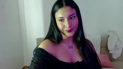 Lia  online show from May 2026 07:01:01 PM