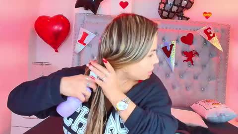 Lia  online show from February 2026 03:25:02 AM