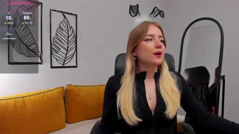 Snapshot of lia_candy_ chatting on May 2026 02:08:01 AM Lia online show from May 2026 02:08:01 AM