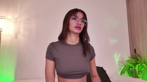 Lia online show from May 2026 04:50:02 AM