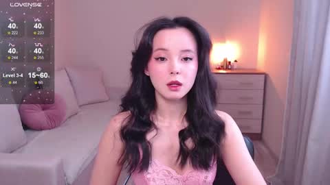 L I A online show from February 2025 12:25:02 PM