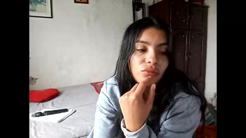 Snapshot of lia_hottie chatting on February 2026 01:14:01 PM Lia online show from February 2026 01:14:01 PM