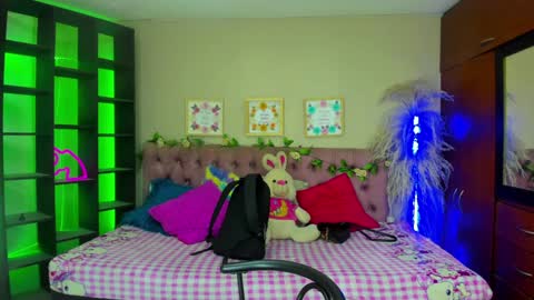 lia online show from January 2025 07:27:01 PM