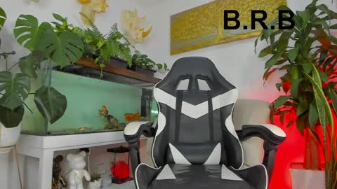 Snapshot of lia_lovelly chatting on April 2026 05:01:02 AM lia_lovelly online show from April 2026 05:01:02 AM