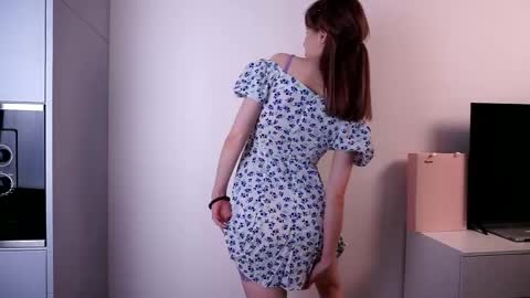 Snapshot of lia_lure chatting on May 2026 01:28:02 PM Lia online show from May 2026 01:28:02 PM