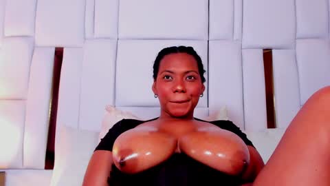 lia_mariana online show from January 2025 11:38:01 PM