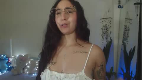 Lia  online show from March 2026 12:15:01 AM