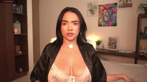 Snapshot of lia_russo_ chatting on April 2026 05:30:02 PM Lia online show from April 2026 05:30:02 PM