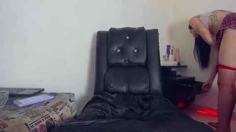 Sharlote online show from November 2025 01:52:02 AM