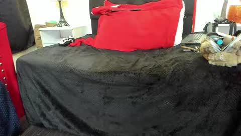 Snapshot of lia_taylorr1 chatting on February 2025 12:50:02 PM Lia Taylor online show from February 2025 12:50:02 PM