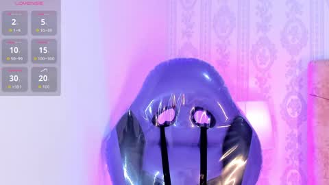 Snapshot of liaa_18 chatting on April 2026 05:32:02 AM Liaa online show from April 2026 05:32:02 AM