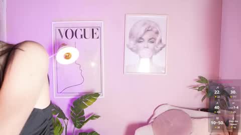 Lia  online show from February 2026 12:23:01 PM