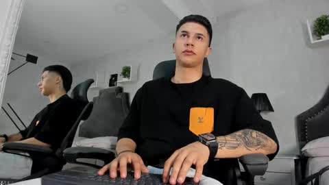 Liam Smith online show from October 2025 12:25:02 PM