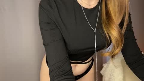 Lia online show from April 2026 08:33:02 AM