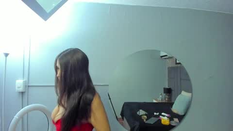 liablossom_ online show from April 2026 11:35:01 AM