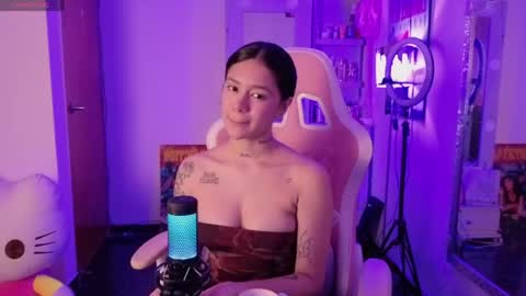 Lia Butera online show from April 2026 10:21:02 PM