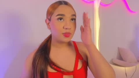 Snapshot of liacampbell__ chatting on April 2026 08:36:02 PM La online show from April 2026 08:36:02 PM