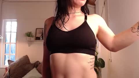 LIA online show from November 2025 02:49:01 PM