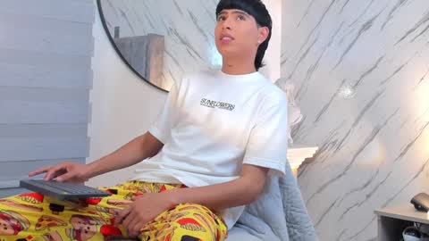 Liam online show from January 2025 11:54:01 PM