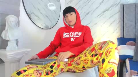 Liam online show from February 2025 04:03:01 AM