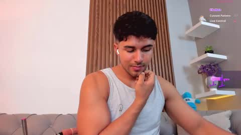 Snapshot of liam_colliins chatting on March 2025 02:44:02 PM Liam Collins online show from March 2025 02:44:02 PM