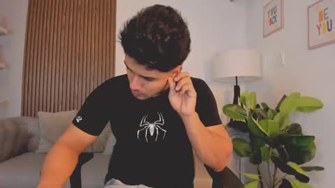 Snapshot of liam_colliins chatting on October 2025 11:51:02 AM Liam Collins online show from October 2025 11:51:02 AM