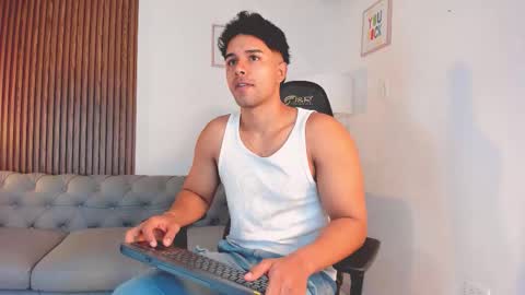 Snapshot of liam_colliins chatting on October 2025 11:33:02 AM Liam Collins online show from October 2025 11:33:02 AM