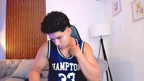 Snapshot of liam_colliins chatting on November 2025 11:56:02 AM Liam Collins online show from November 2025 11:56:02 AM