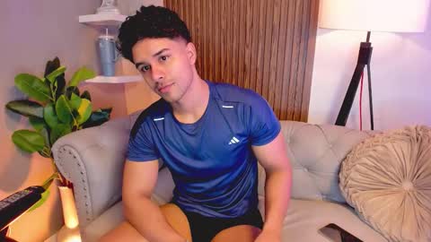 Snapshot of liam_colliins chatting on December 2025 12:03:02 PM Liam Collins online show from December 2025 12:03:02 PM