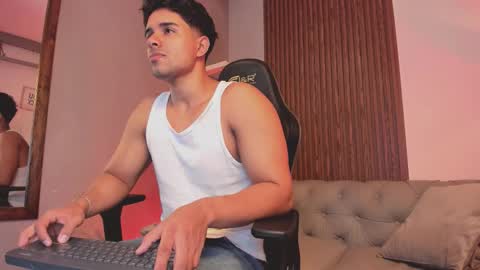 Snapshot of liam_colliins chatting on January 2026 12:10:02 PM Liam Collins online show from January 2026 12:10:02 PM