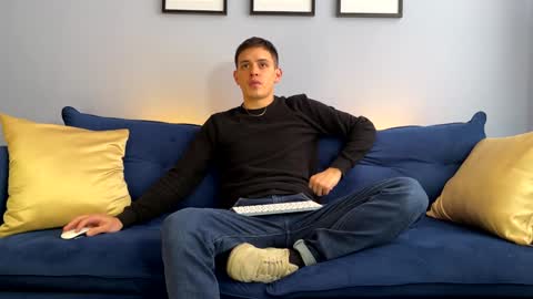 Liam online show from January 2025 03:55:02 PM