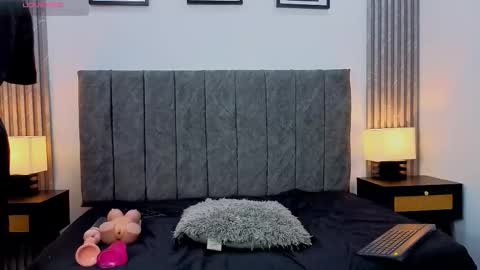 Liam forest  online show from September 2025 04:59:02 AM