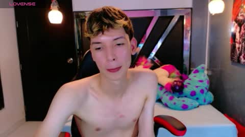 liam_green1 online show from March 2026 07:20:02 PM