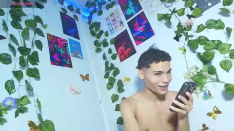 Snapshot of liam_honey18 chatting on May 2026 01:36:01 AM liam_honey18 online show from May 2026 01:36:01 AM