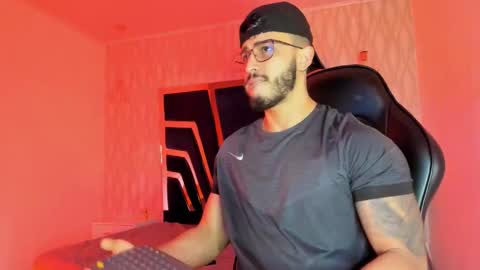 LIAM KLEIN online show from November 2025 11:10:02 AM