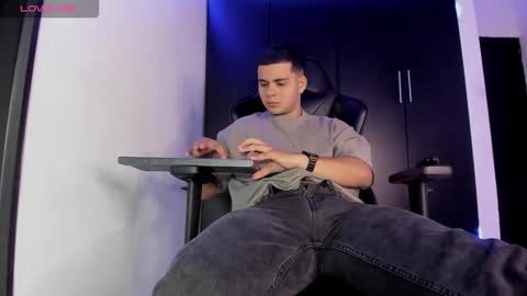 Snapshot of liam_mateo_ chatting on March 2026 08:19:01 AM Liam online show from March 2026 08:19:01 AM