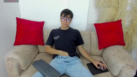 Snapshot of liam_orion chatting on March 2025 08:25:01 PM LIAM online show from March 2025 08:25:01 PM