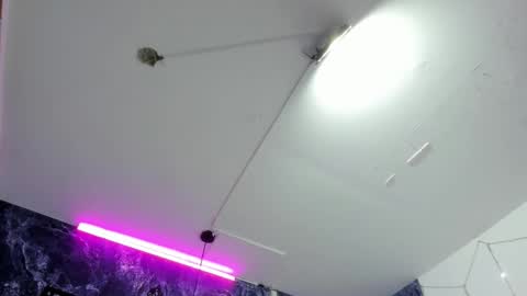 liam online show from November 2025 12:27:01 PM