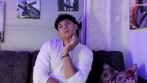 liam online show from December 2025 12:44:02 PM