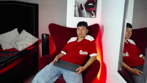 Liam  online show from February 2026 12:12:01 PM