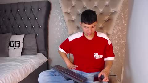 Liam  online show from March 2026 08:37:01 PM