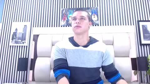 liam_york online show from November 2025 01:49:02 PM